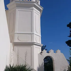 Gasthof Villa-chateau Les Terrasses - Tamaris, Des Sablettes, Au Bas De La Propriete, La Seyne-sur-Mer